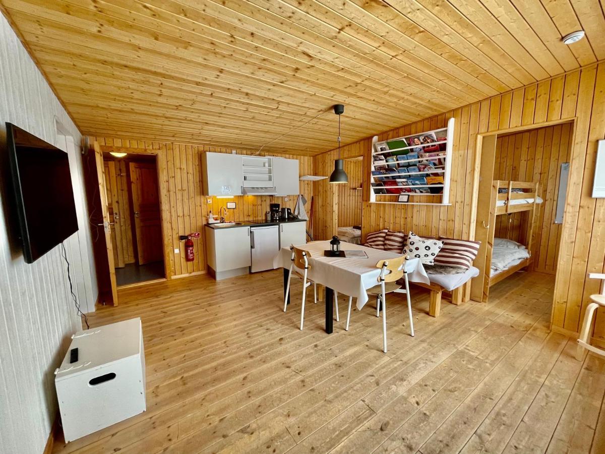 נואוק Inuk Hostels מראה חיצוני תמונה