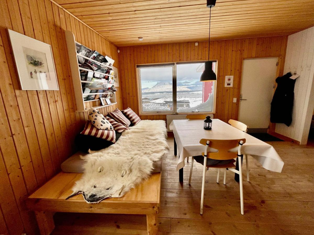 נואוק Inuk Hostels מראה חיצוני תמונה